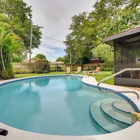 Uncle Louies Gulf Coast Retreat With Outdoor Oasis! Vila